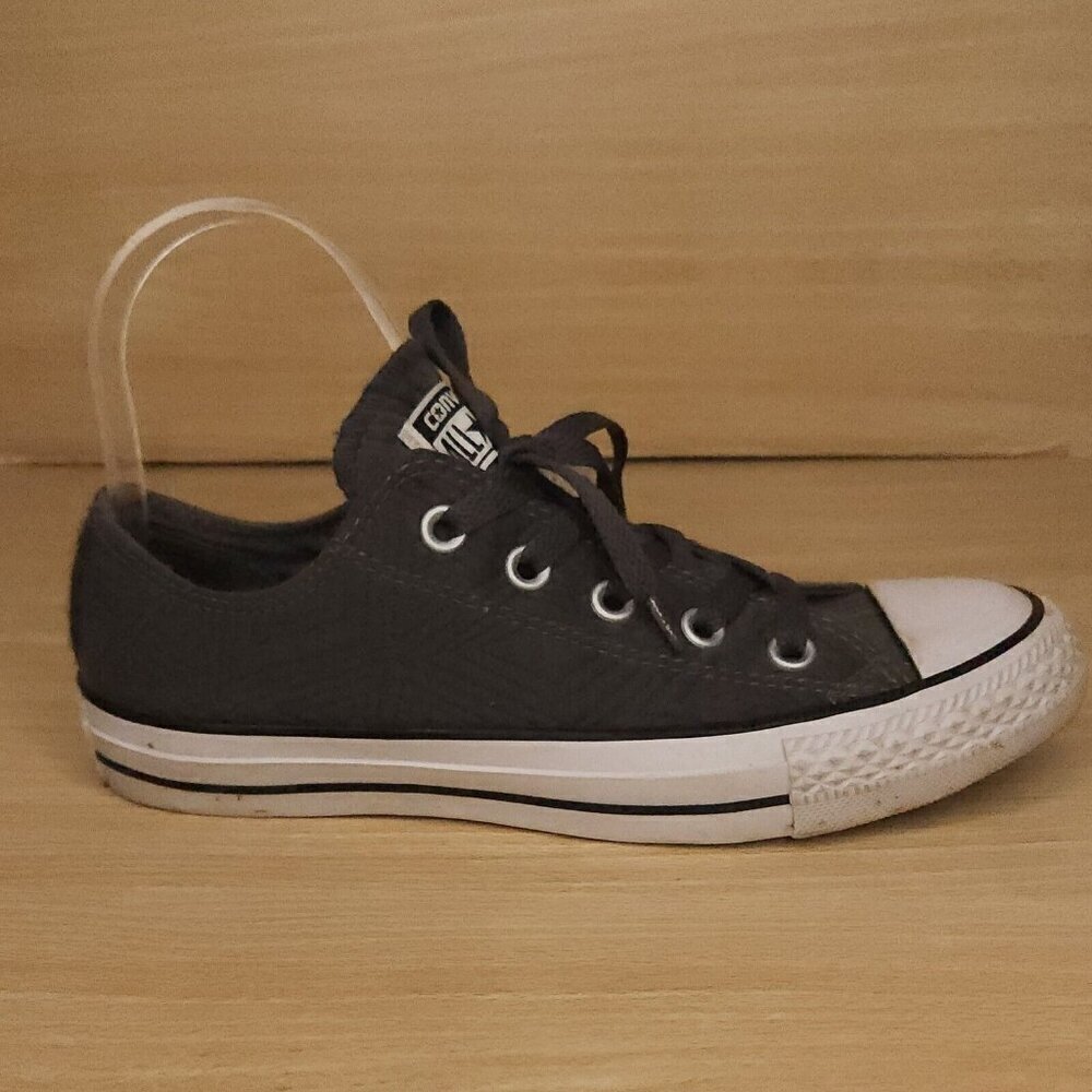 Converse Chuck Taylor Womens Grey Quilted Low Top Sneaker 6